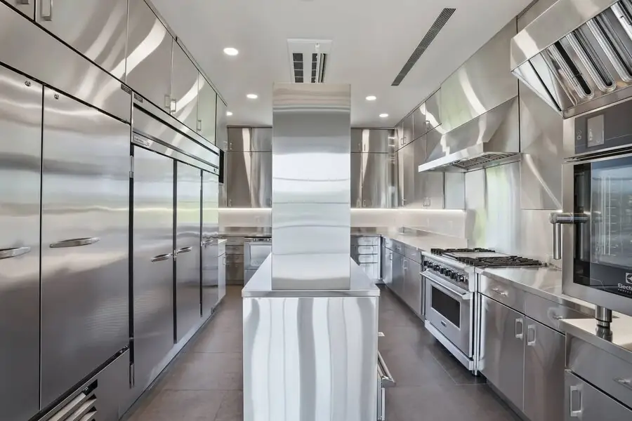 Stainless prep kitchen